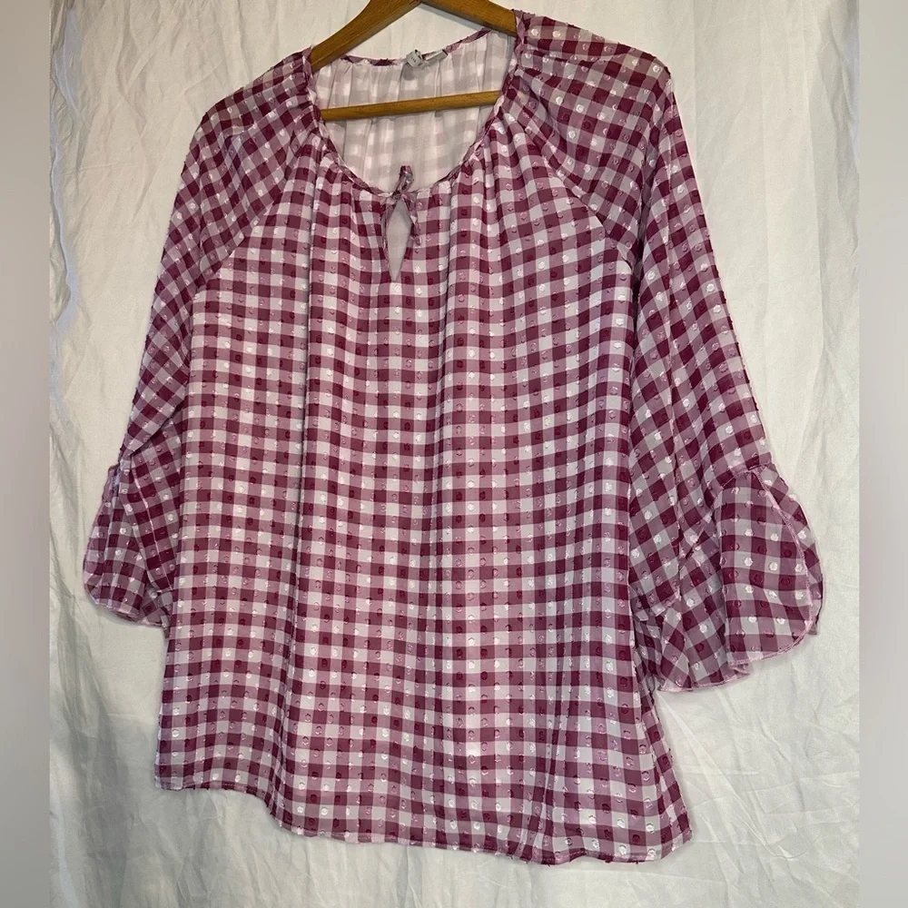 Cato Women’s Checkered Red and White Blouse with Key Hole Cut Out Size Large